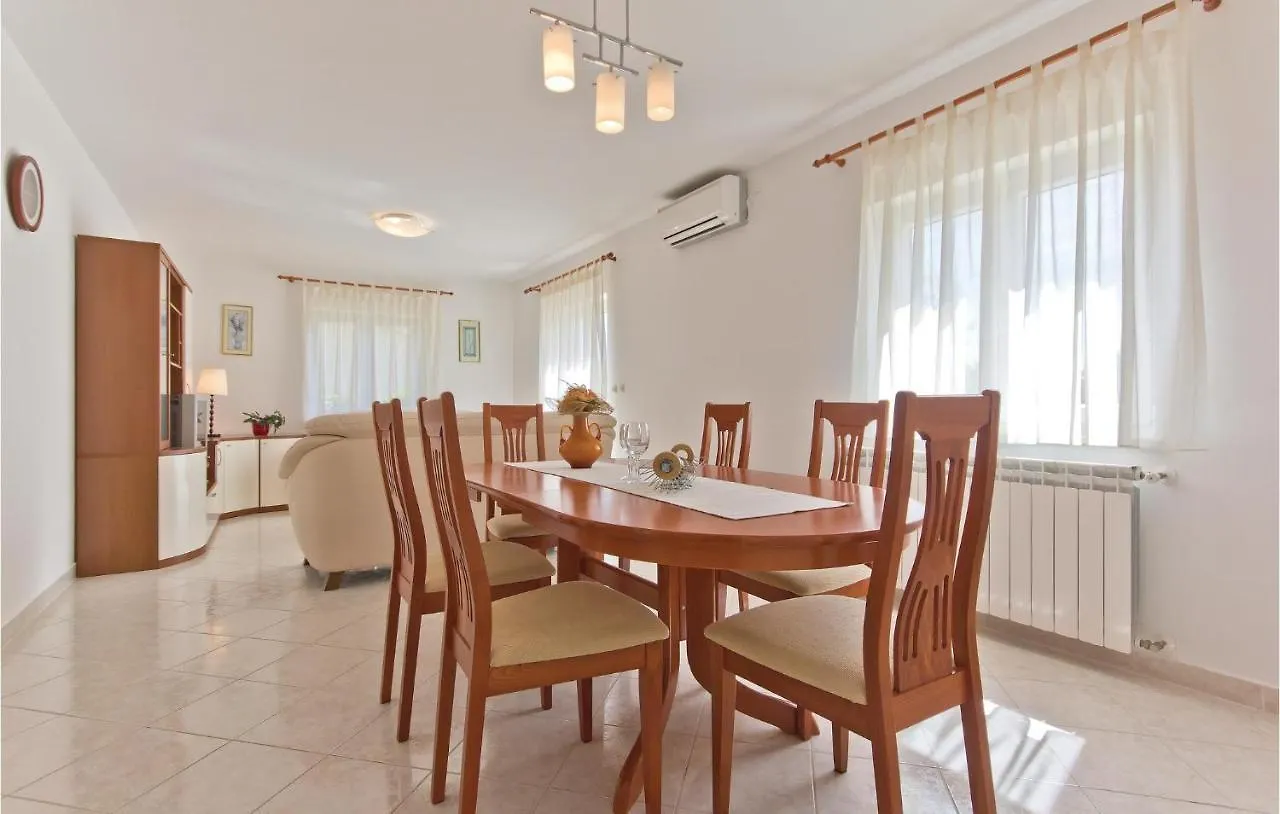 Ferienhaus Lovely Home In Hrboki With Kitchen Kroatien