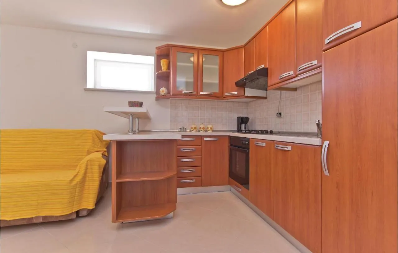 Lovely Home In Hrboki With Kitchen 0*,